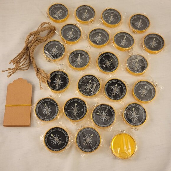 Compass Favors with Kraft Tags - Picture 1 of 2